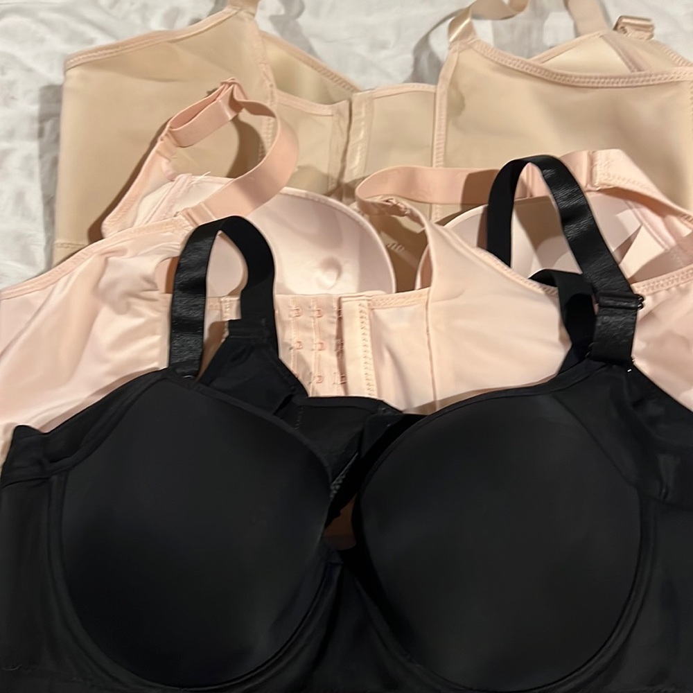 3 bras size 42C New
